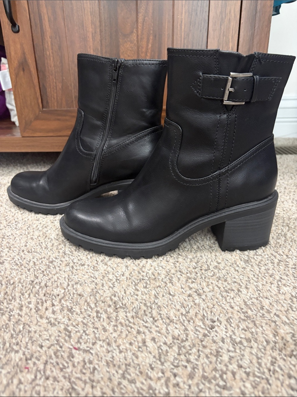 Frye&Co Black Leather Ankle Buckle Block Heel Boots